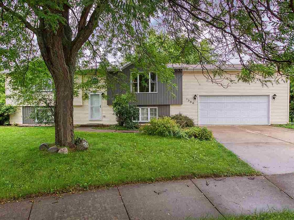 1350 Fireside Cir, Oshkosh, WI 54901 Zillow