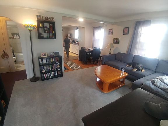 3rd image of 14312 Birchwood Ave