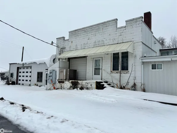 1107 S 11th St, Oskaloosa, IA 52577