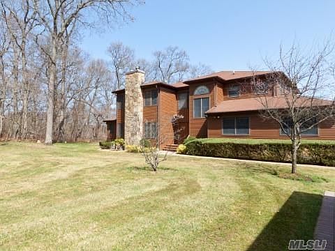 1st image of 61 Hunt Dr