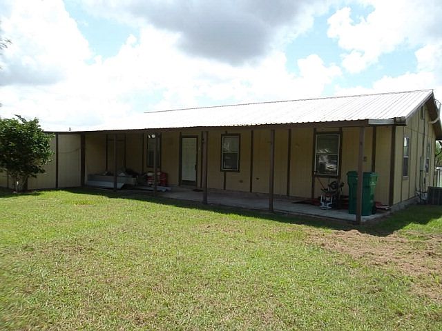 219643