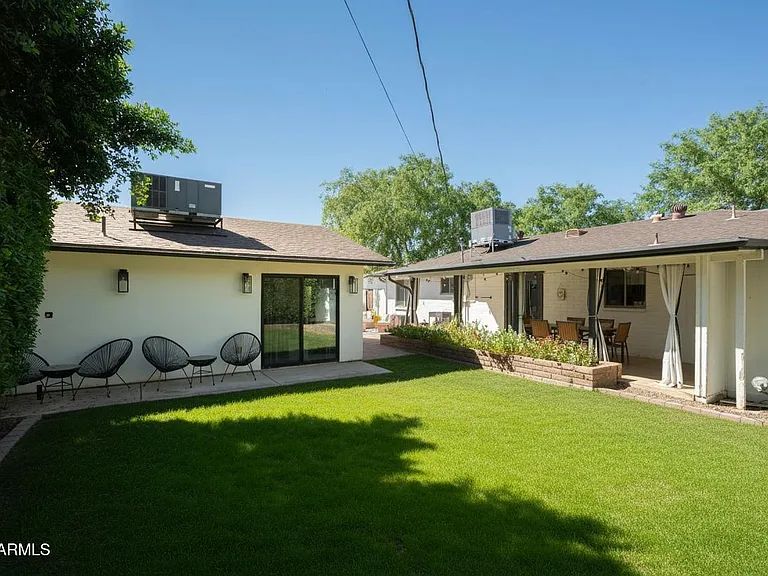 4813 E Fairmount Ave — Photo 14