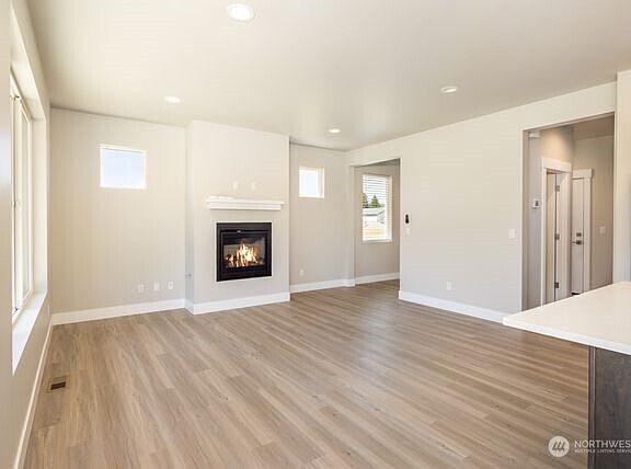 3rd image of 501 Cleveland Avenue