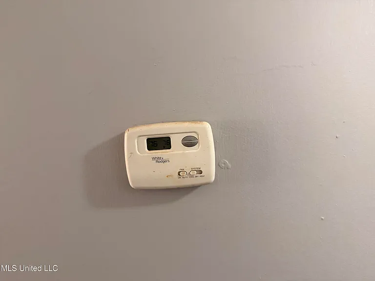 505 Hillview Ct — Photo 11