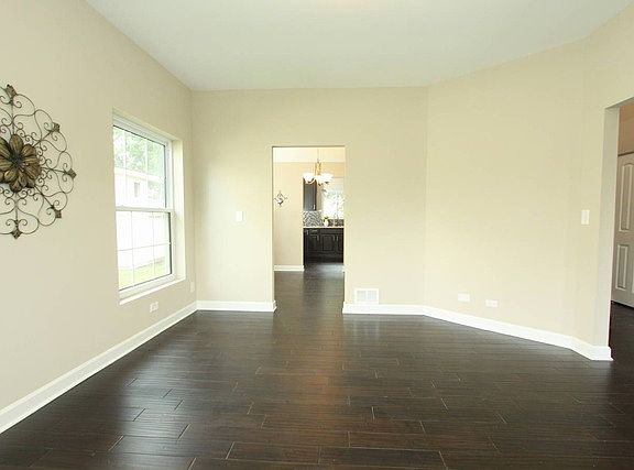 5th image of 154 N Canyon Dr