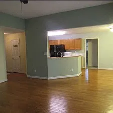 402 Westminster Dr — Photo 1