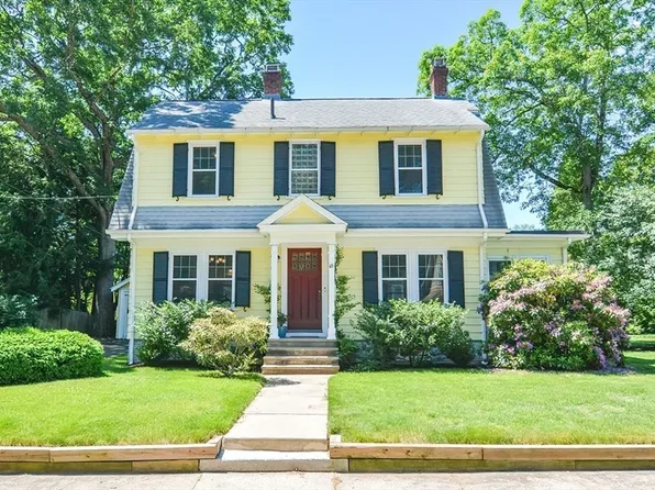 45 Upland Rd, Attleboro, MA 02703