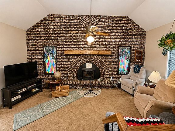 4th image of 2209 S Ellison Way