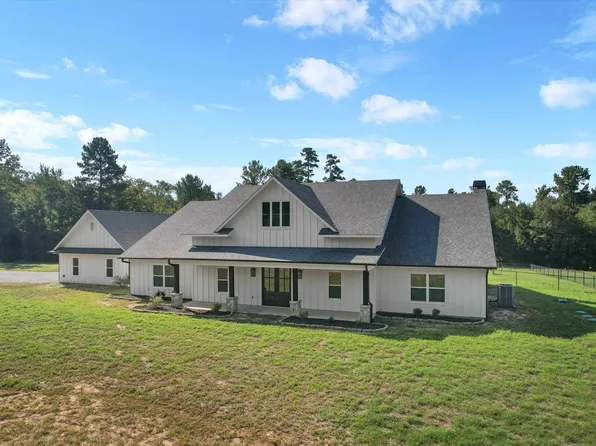 233 Coconut Rd, Gilmer, TX 75645