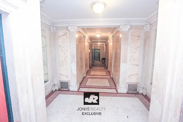 Rented by Jonis Realty | media 22