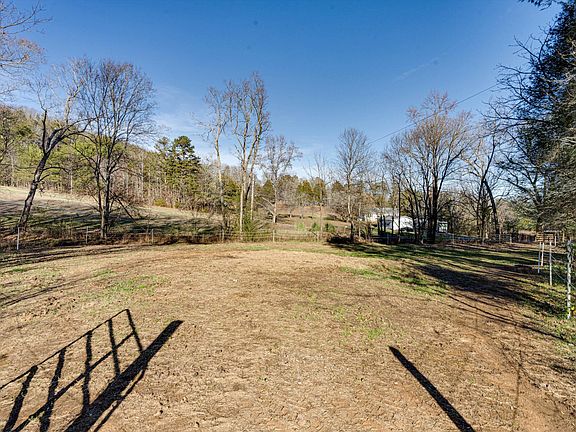 45th image of 200 Reavley Rd