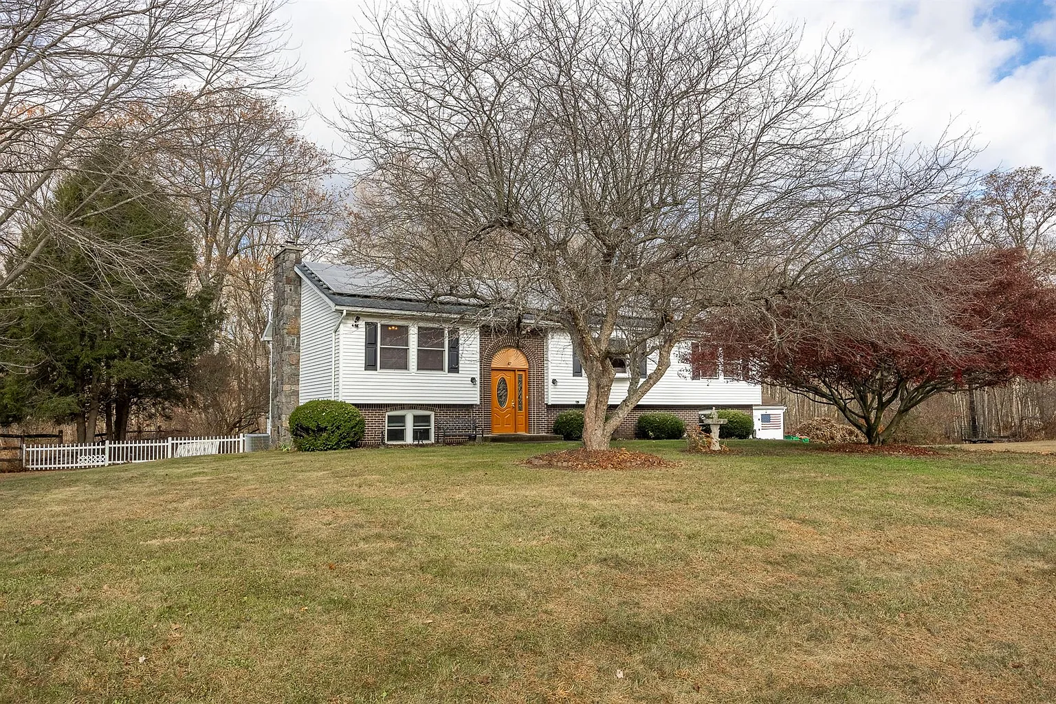 47 Stringham Road photo 1