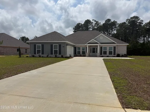 14191 Quill Ave, Biloxi, MS 39532