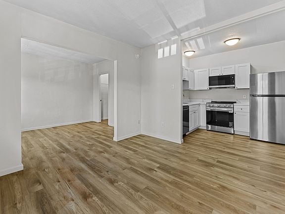 4th image of 2119 Bellevue Ave #1