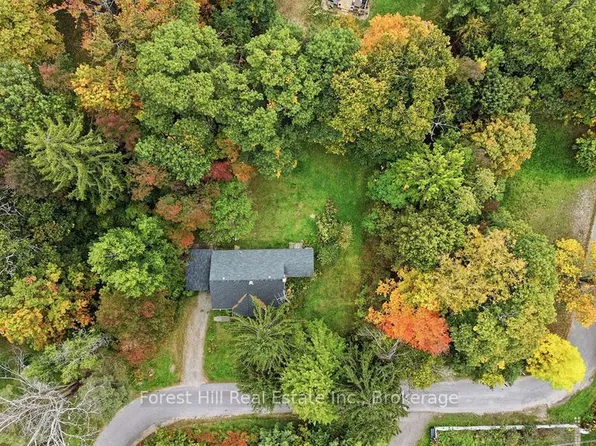 1040 River St, Muskoka Lakes, ON P0C 1A0