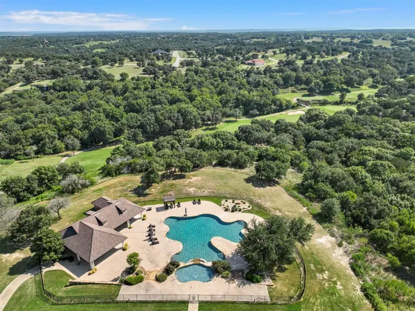 8504 Shetland Ct W, Cleburne, TX 76033