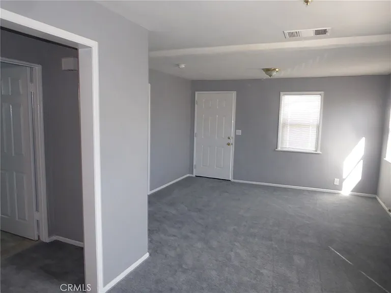 862 E H St — Photo 11