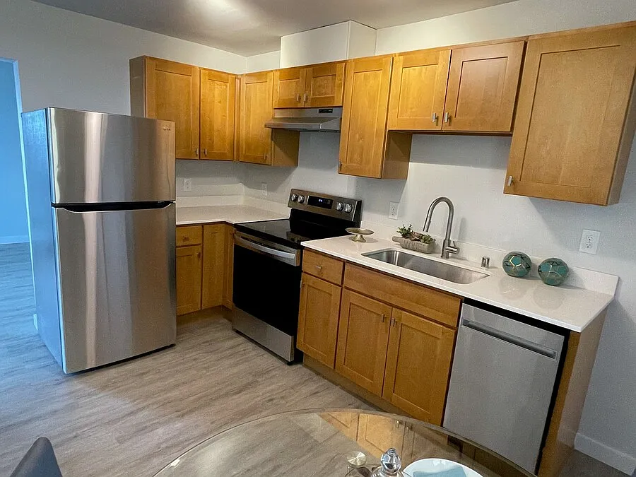 Broadway Station Apartments — Photo 4