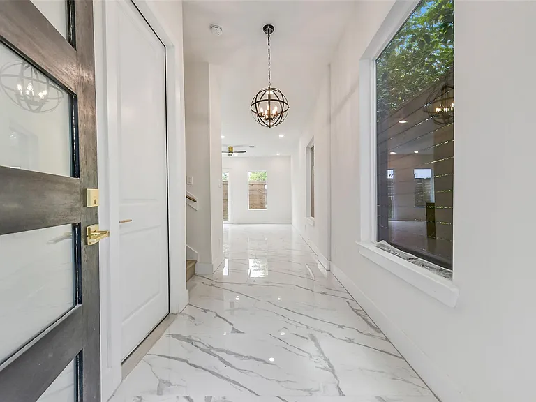 5906 Saint Augustine St #A — Photo 2