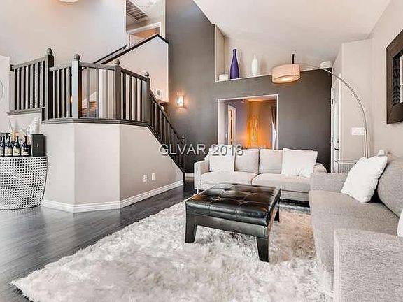 5th image of 2400 Hunt Club St