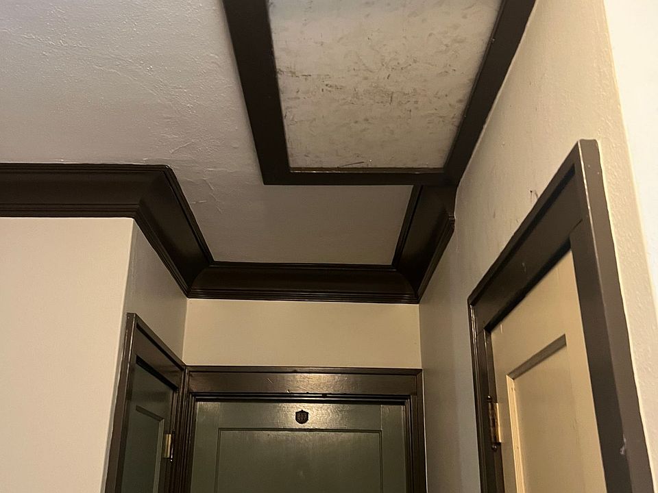 Building Photo 3