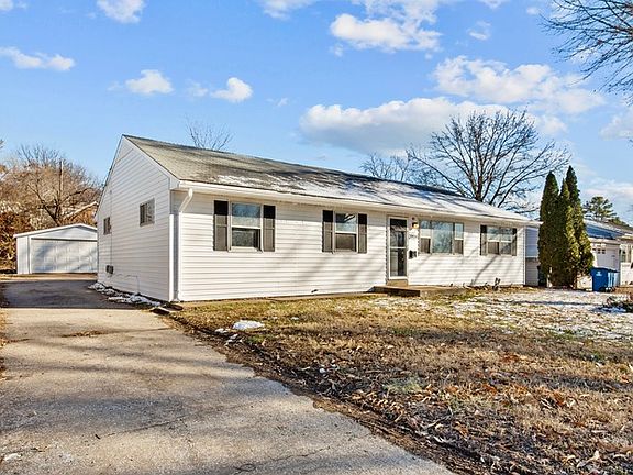 2nd image of 10030 Lilac Ave