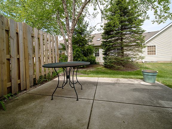 3rd image of 226 Enfield Ln