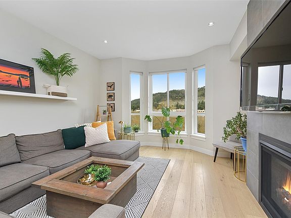 2nd image of 2826 Turnstyle Cres