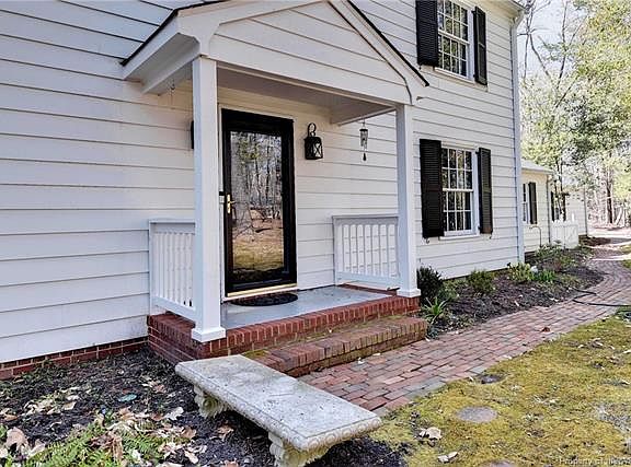2nd image of 105 Overlook Dr