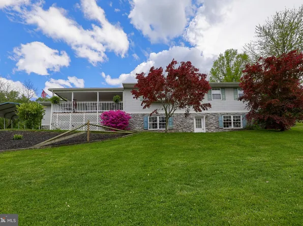 246 Mount Hope School Rd, Willow Street, PA 17584
