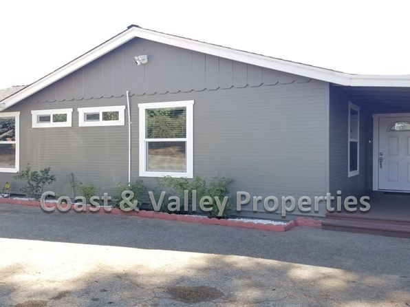 1018 El Camino Real N