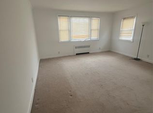 316 N Corona Ave, Valley Stream, NY 11580