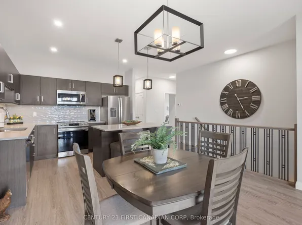 100 Rowe Ave, South Huron, ON N0M 1S1