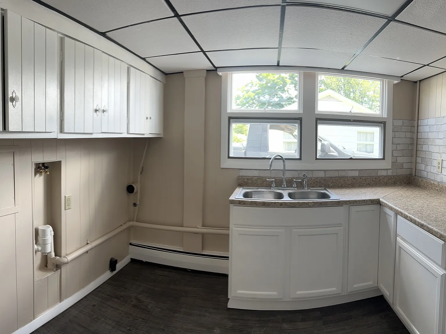4 bed, 1600 sqft, $2,500 — Photo 1