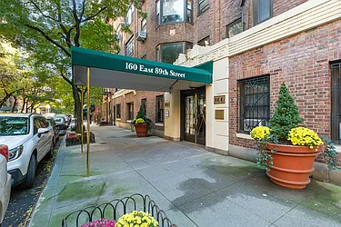 160 East 89th Street in Carnegie Hill