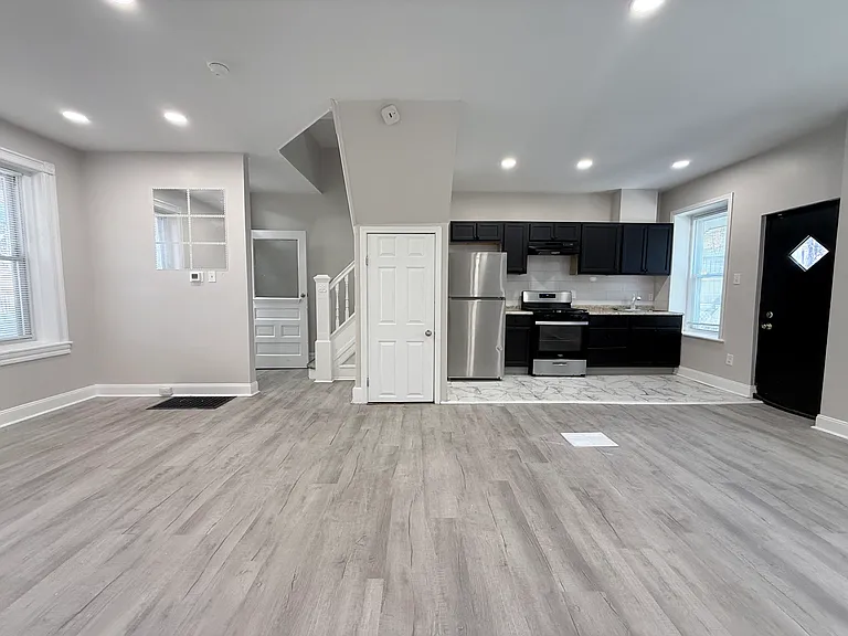 5717 Haverford Ave — Photo 10