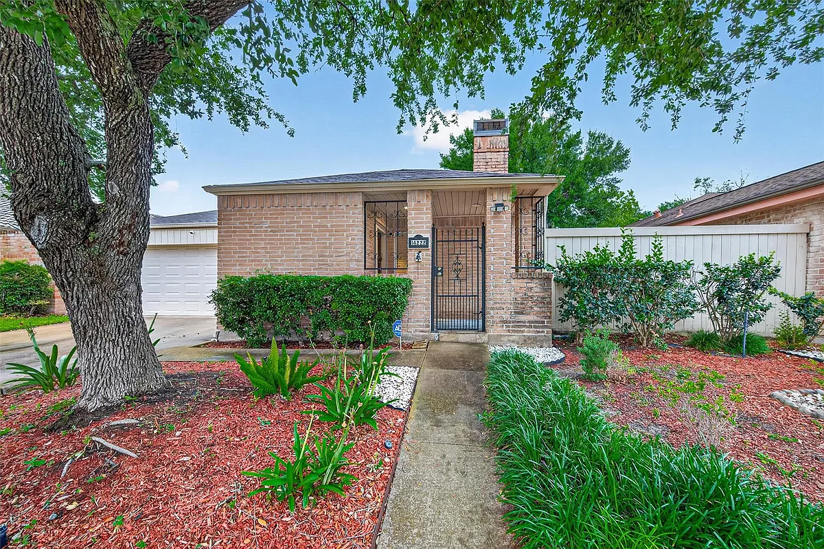 Building Photo - 14222 Stokesmount Dr