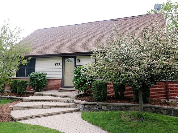 2nd image of 213 E Wilson Ave