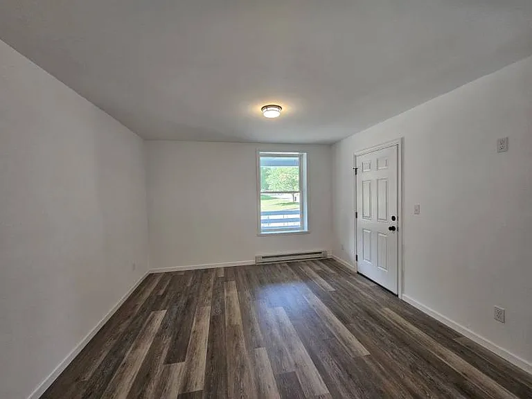 36 William St #2 — Photo 4