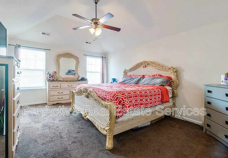 2104 Miller Ave — Photo 28