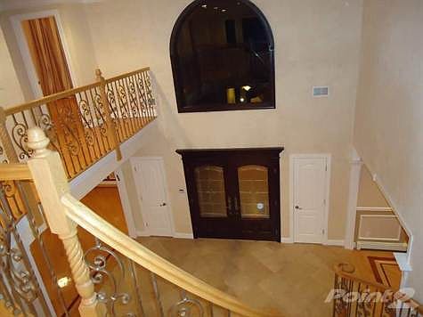 5th image of 123 Arbutus Ave
