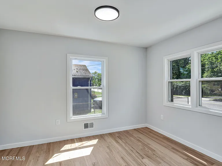 769 Cliffwood Ave — Photo 16
