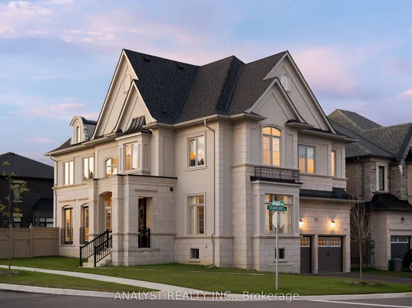 94 Crawford Dr, King, ON L7B 0P9