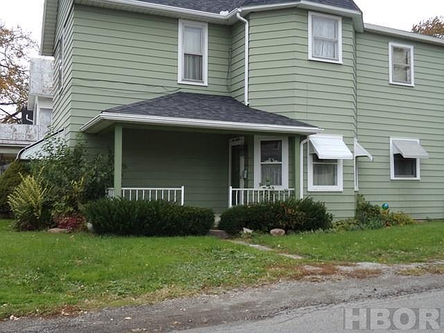 1st image of 220 Laquineo St