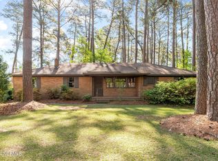 1155 Johnson Dr, Williamston, NC 27892