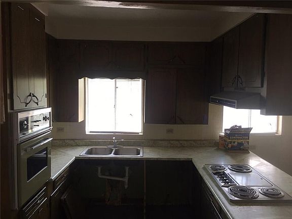 4th image of 315 Wenda Way
