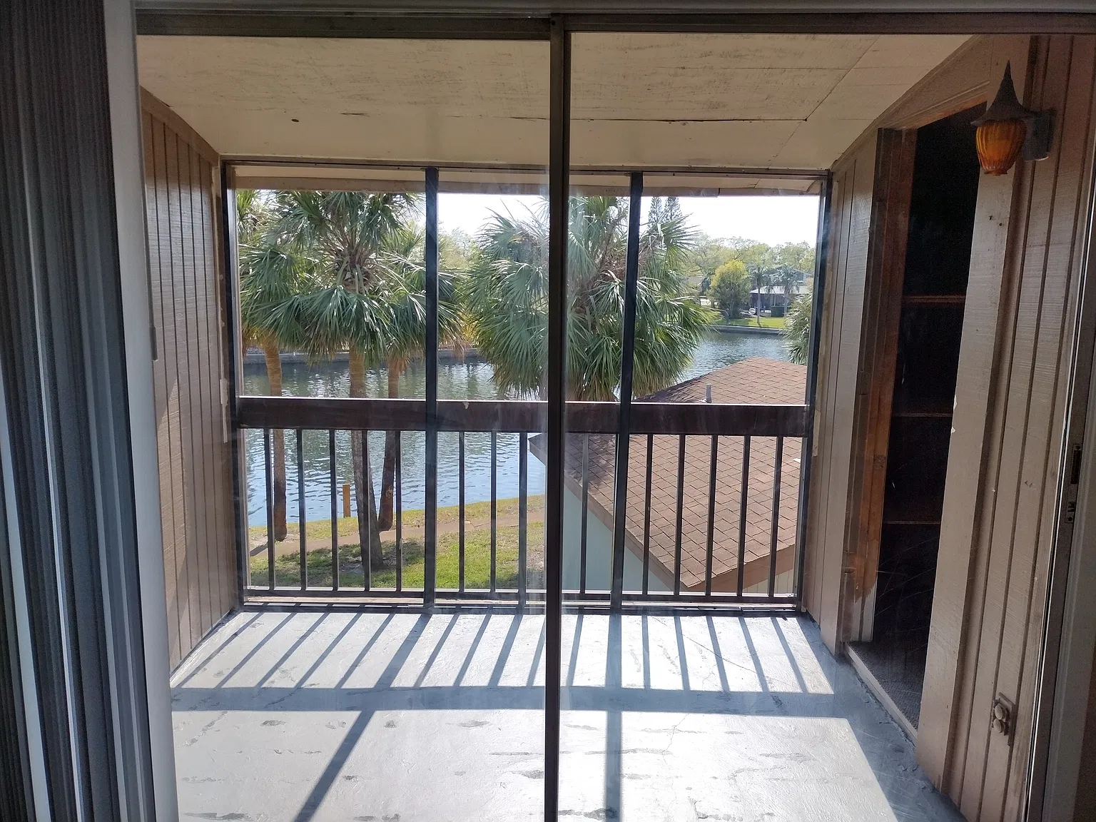 1 bed, 1.5 bath, 988 sqft, $1,400 — Photo 3