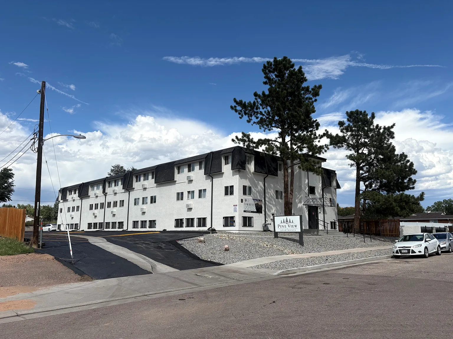 Pine View Apartments — Photo 2