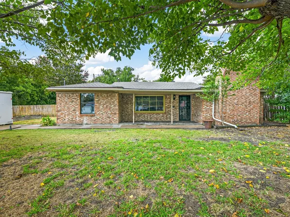 7821 Corina Dr, White Settlement, TX 76108