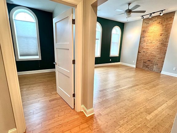 5th image of 1326 Vine St Unit 1-D